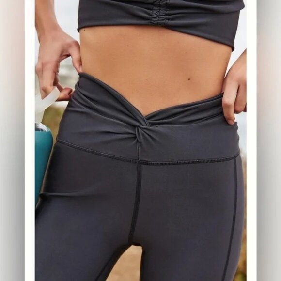 NWT Free People FP Movement You Glow Girl Leggings Black Size S Retail $118 - Picture 3 of 7